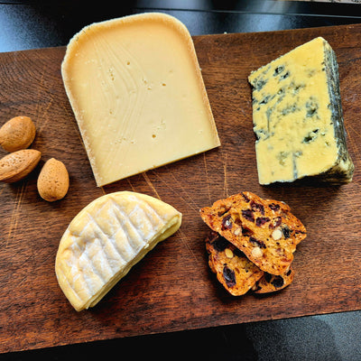 Farmhouse and Artisan Cheese : The Secret to a Showstopping Cheeseboard