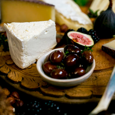 Perfect Cheese and Wine Pairings for a Delightful Summer Treat